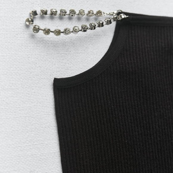 NWT BLACK SEAMLESS JEWEL SKIRT. - Picture 4 of 6